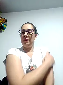 CHARLOTTE 1711 online show from November 29, 2025, 4:04 am