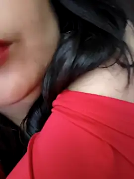 Snapshot of Melyy_Edii chatting on May 6, 2026, 11:21 pm Melyy Edii online show from May 6, 2026, 11:21 pm