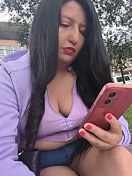 Snapshot of Melyy_Edii chatting on May 12, 2026, 7:55 pm Melyy Edii online show from May 12, 2026, 7:55 pm