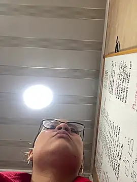 Yessica 832 online show from February 13, 2026, 8:16 pm