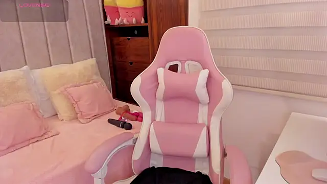 tamy xoo online show from September 12, 2025, 8:20 pm