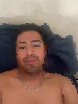 Snapshot of Suass24 chatting on October 30, 2025, 3:57 pm Suass24 online show from October 30, 2025, 3:57 pm