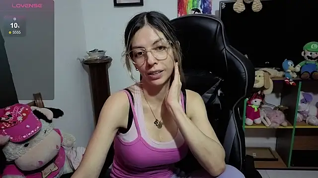 Princezzlove3 online show from October 25, 2025, 2:52 am