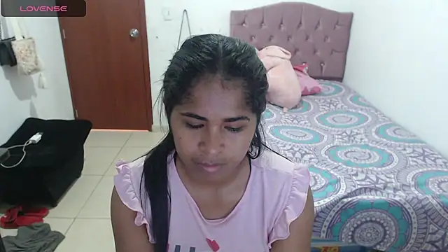 july-feria online show from February 8, 2025, 7:05 pm