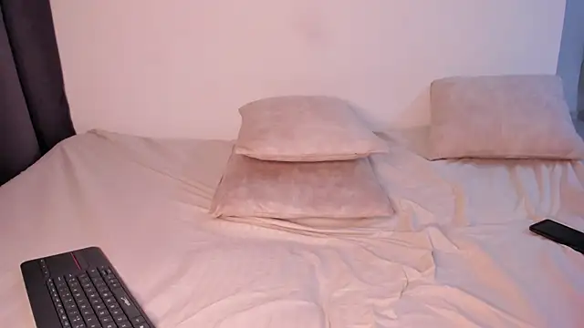 arturguy00 online show from February 12, 2025, 12:58 am