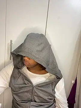 snotLoud online show from February 25, 2025, 5:36 pm