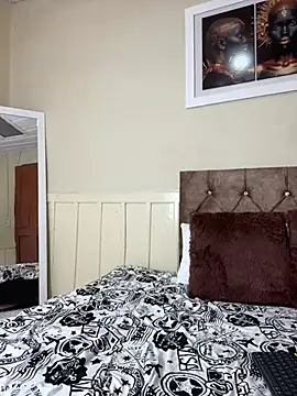 Natashawool1 online show from January 27, 2025, 12:37 pm