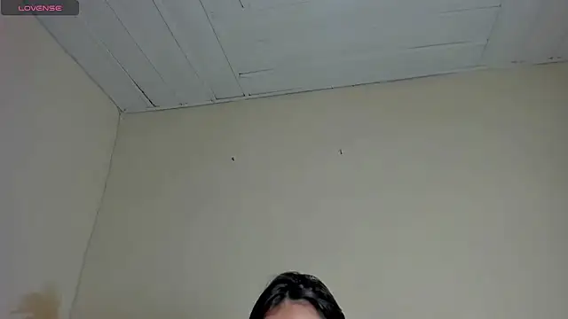 Natashawool1 online show from March 5, 2025, 12:44 pm