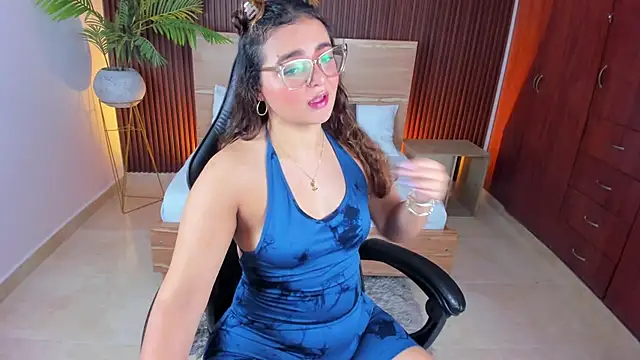 lilly ass  online show from February 8, 2025, 12:50 pm