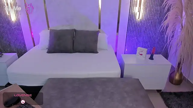 lilly ass  online show from November 25, 2025, 12:38 pm