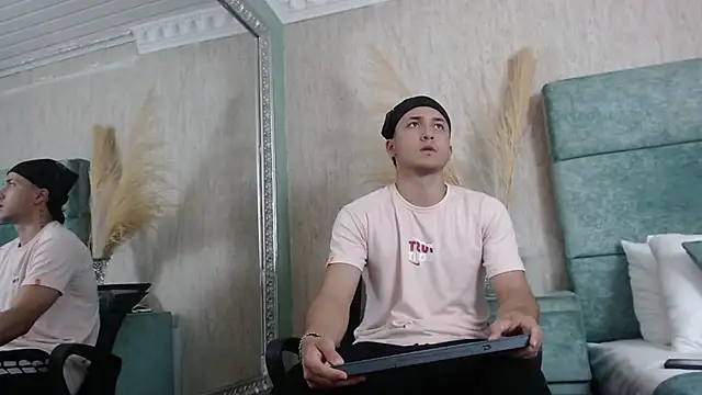 BrandonColee online show from February 3, 2025, 12:36 pm