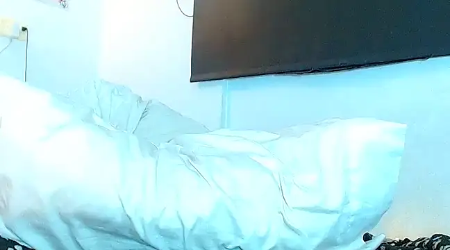 samantha ferrer28 online show from January 30, 2025, 9:36 am