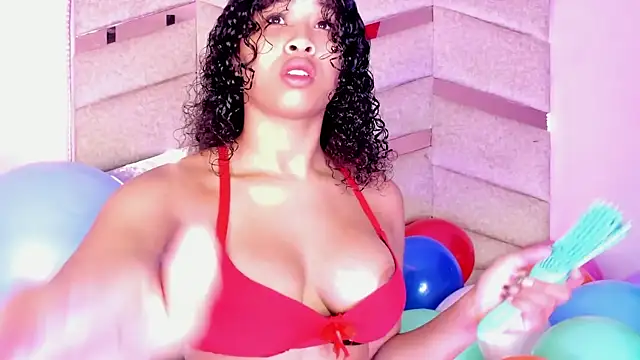 BrigitteRoy  online show from October 19, 2025, 3:07 am