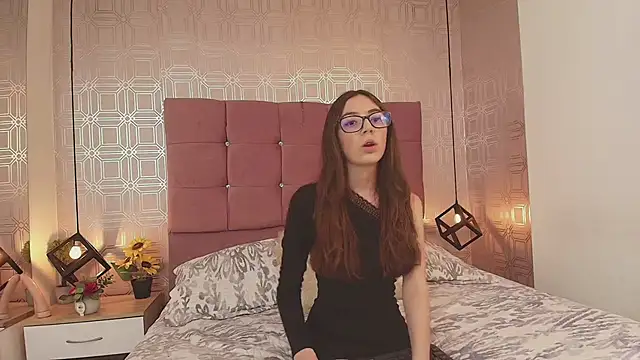 victoriapalmerfg online show from February 26, 2025, 7:38 pm