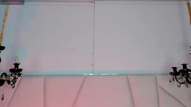 Aitana Hilton  online show from November 27, 2025, 12:07 pm