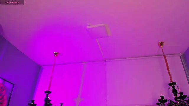 Aitana Hilton  online show from January 15, 2026, 11:59 am