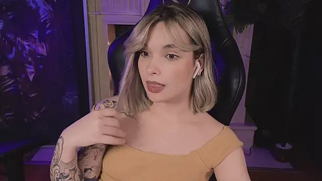 Snapshot of Bella_Alita chatting on January 18, 2025, 2:47 am Bella Alita online show from January 18, 2025, 2:47 am