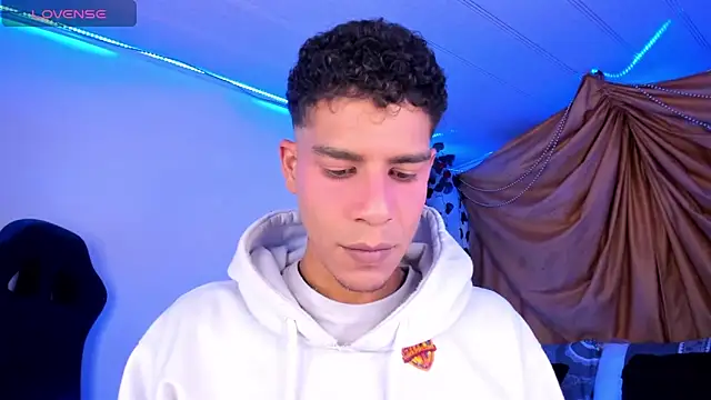 Ethan Boyy online show from November 22, 2025, 10:31 pm