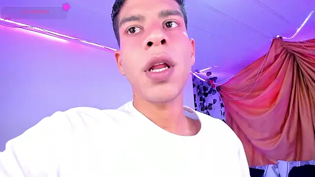 Ethan Boyy online show from December 4, 2025, 10:29 pm