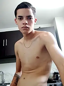 Latinos 2001 online show from January 19, 2025, 3:32 pm