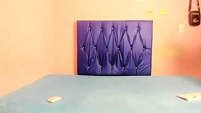 Latinos 2001 online show from December 19, 2025, 12:56 pm