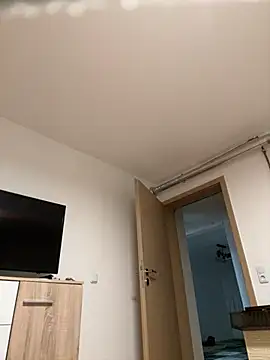 derbyo online show from February 13, 2025, 10:11 pm