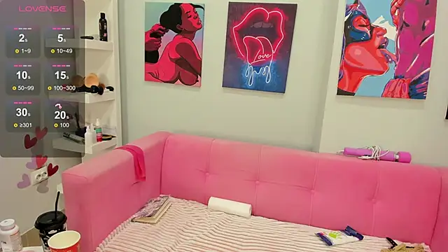 Brilly Lily online show from December 14, 2025, 2:17 am