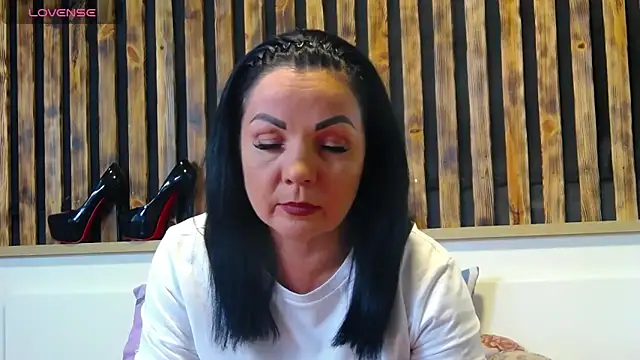 Tory Lovi online show from October 11, 2025, 8:46 am