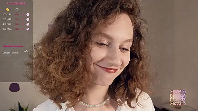 Leya Curly online show from September 22, 2025, 2:08 pm