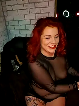 Snapshot of NaughtyNikki89 chatting on January 22, 2025, 9:21 pm NaughtyNikki89 online show from January 22, 2025, 9:21 pm