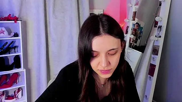 Snapshot of Sahara_Shields chatting on February 4, 2026, 9:04 am Sahara Shields online show from February 4, 2026, 9:04 am