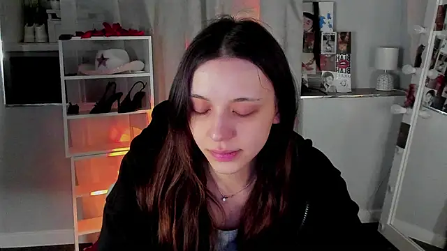 Sahara Shields online show from April 12, 2026, 9:47 am