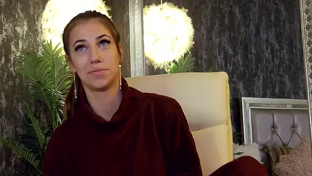 Snapshot of KeylaBlair chatting on November 23, 2025, 8:19 pm KeylaBlair online show from November 23, 2025, 8:19 pm