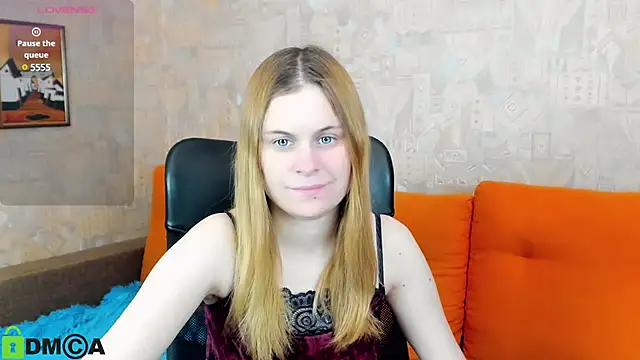 Snapshot of HillEva chatting on March 3, 2025, 4:58 am HillEva online show from March 3, 2025, 4:58 am