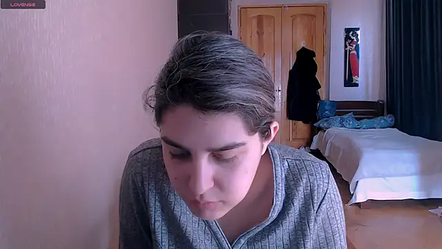  Roselina  online show from March 5, 2025, 9:16 am