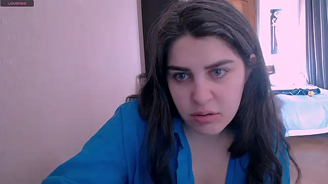  Roselina  online show from March 17, 2025, 6:18 am