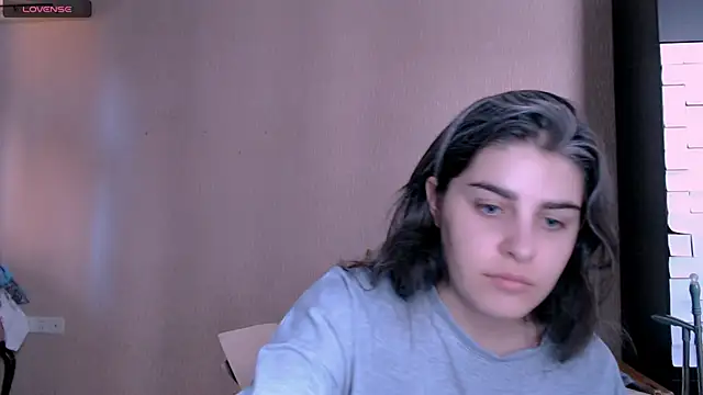  Roselina  online show from October 7, 2025, 10:34 am