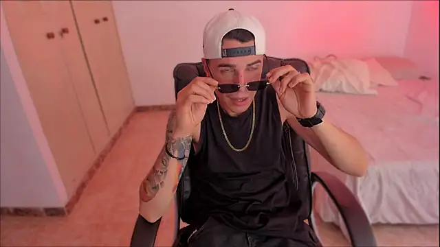 Baan10 online show from January 17, 2025, 9:06 pm