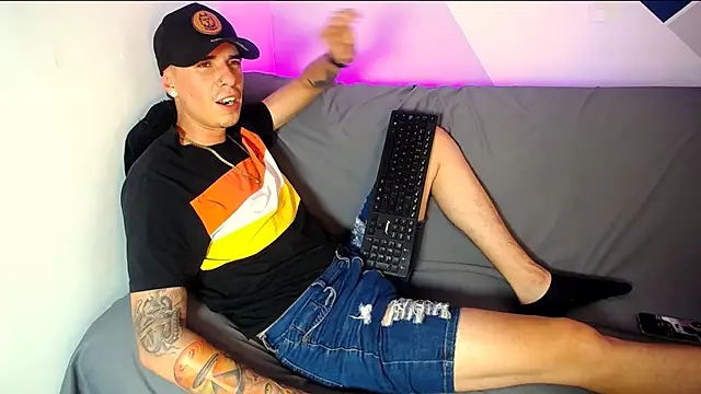 Baan10 online show from February 1, 2025, 8:16 pm