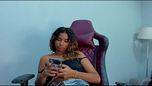 yian meghan online show from January 16, 2025, 2:19 am