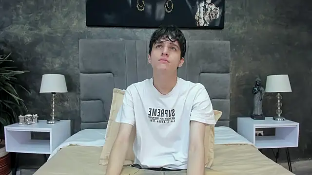 bruce hans online show from December 3, 2025, 11:52 am