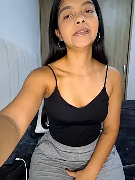 IslaBlaze online show from November 8, 2025, 11:32 am