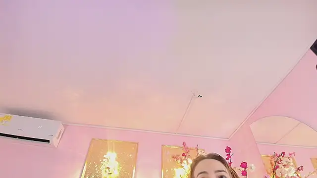 Snapshot of scarlette69 chatting on February 6, 2026, 7:28 pm scarlette69 online show from February 6, 2026, 7:28 pm