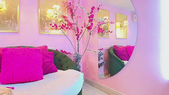 Snapshot of scarlette69 chatting on February 16, 2026, 8:05 pm scarlette69 online show from February 16, 2026, 8:05 pm