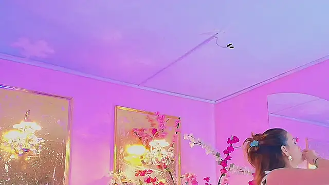 Snapshot of scarlette69 chatting on February 20, 2026, 7:58 pm scarlette69 online show from February 20, 2026, 7:58 pm