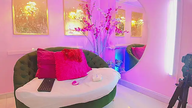 Snapshot of scarlette69 chatting on March 3, 2026, 7:31 pm scarlette69 online show from March 3, 2026, 7:31 pm