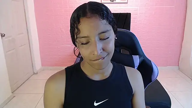 Snapshot of DULCE1609 chatting on December 22, 2025, 10:40 pm DULCE1609 online show from December 22, 2025, 10:40 pm