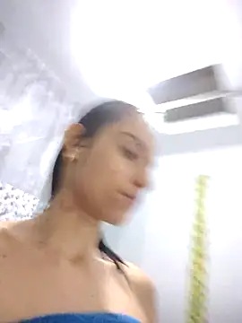 Snapshot of alana_lara chatting on October 12, 2025, 11:37 pm alana lara online show from October 12, 2025, 11:37 pm