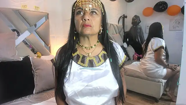 Snapshot of raquell_moore chatting on October 31, 2025, 11:55 am raquell moore online show from October 31, 2025, 11:55 am