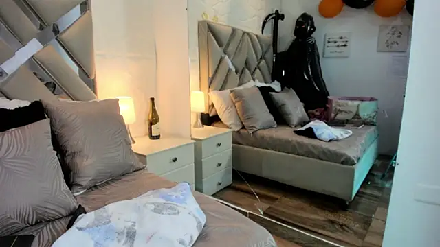 Snapshot of raquell_moore chatting on November 3, 2025, 5:03 pm raquell moore online show from November 3, 2025, 5:03 pm